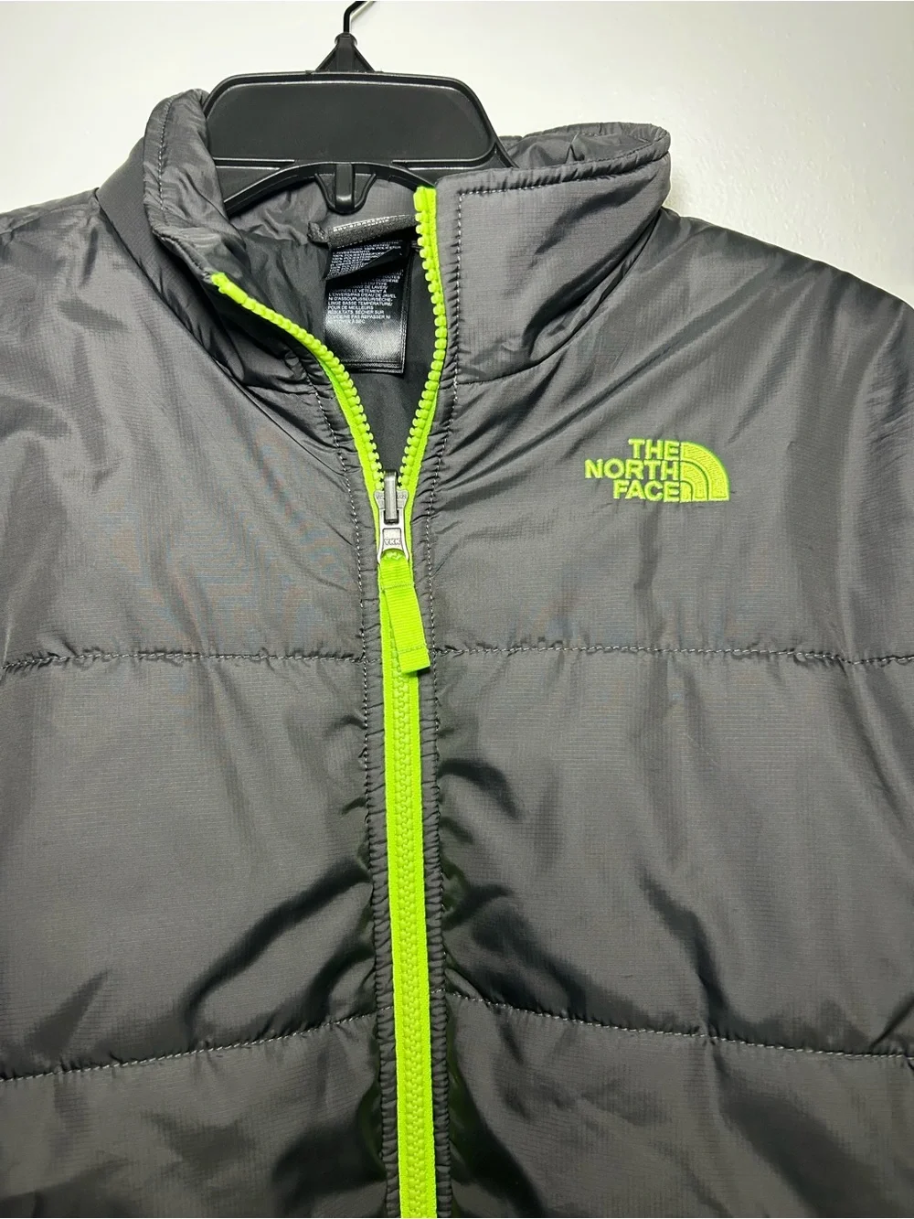 The North Face Boys size Large 14/16 gray puffer insulated winter Jacket